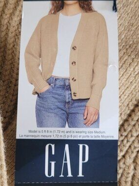 Gap Cardigan ~ Size Large